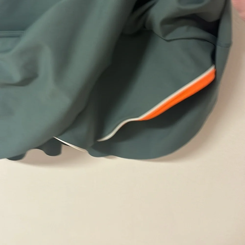 NWOT FREE PEOPLE FPMOVEMENT SKORTSIE GREEN - Picture 8 of 9